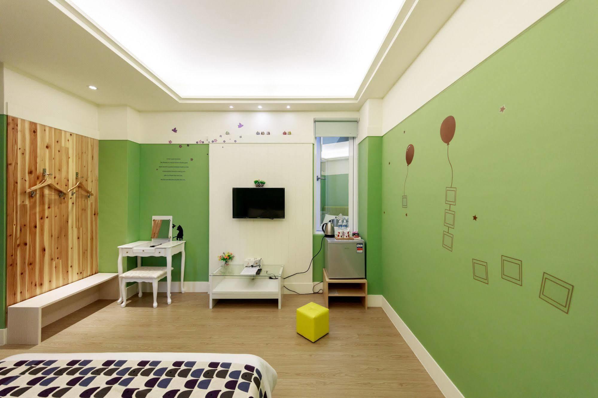 Bear Giant Castle Appartement Hualien Buitenkant foto